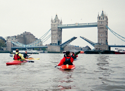 Canoeing and Kayaking on the tidal Thames - Canoe London : Canoe 